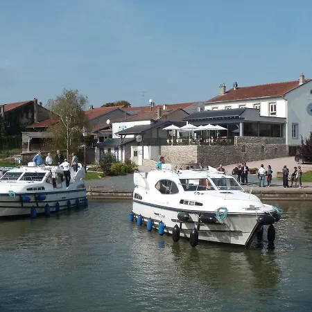 Domaine Du Port Sainte Marie Maizieres-les-Vic